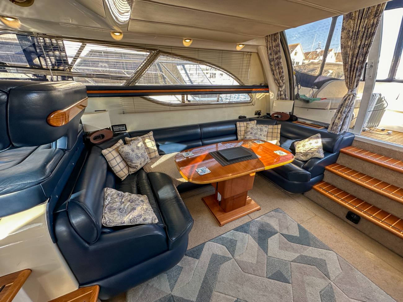 2001 Sealine F43 image 35