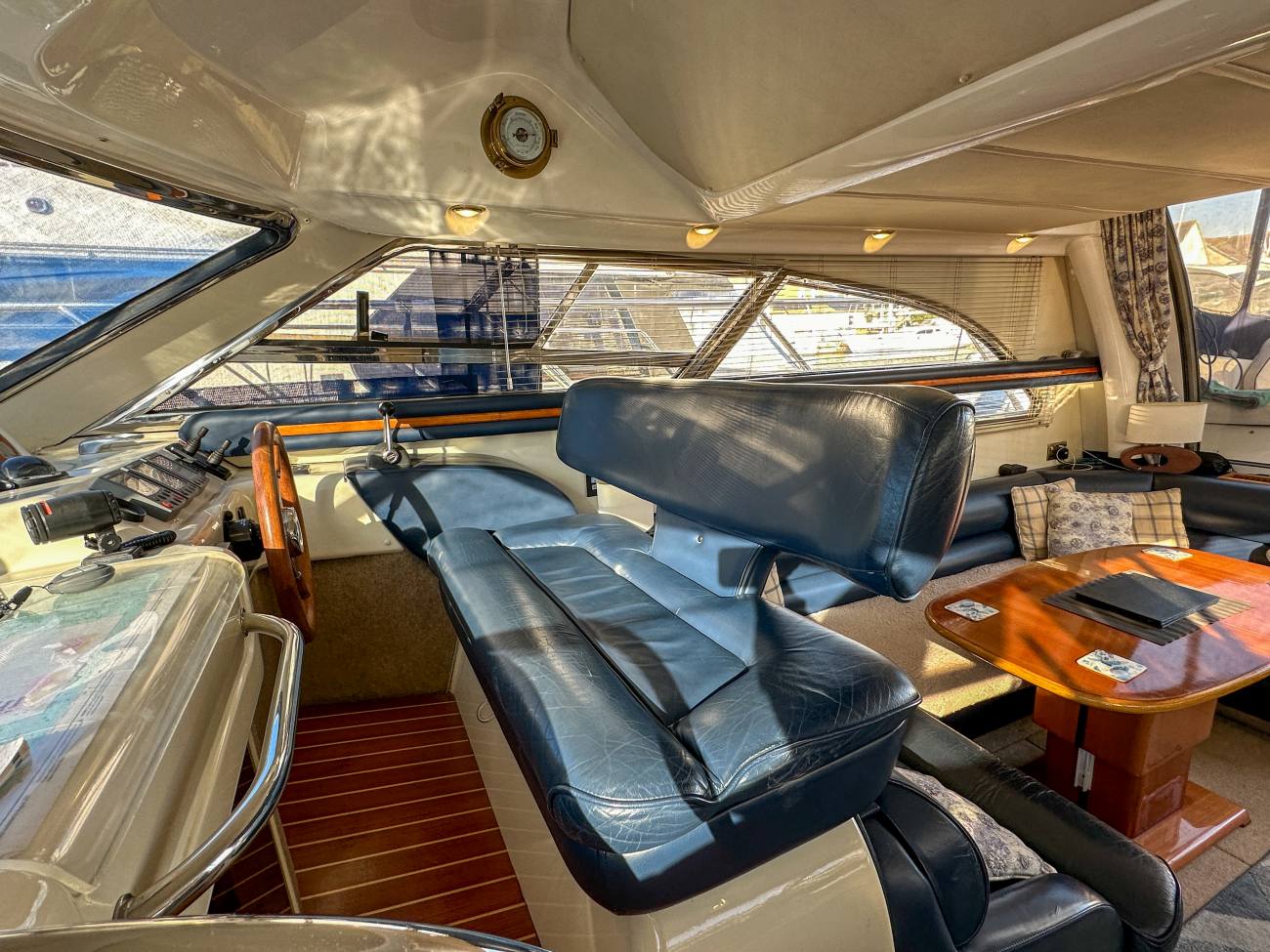 2001 Sealine F43 image 37