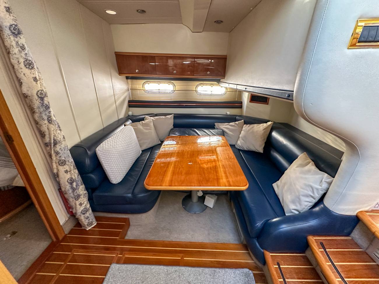 2001 Sealine F43 image 41