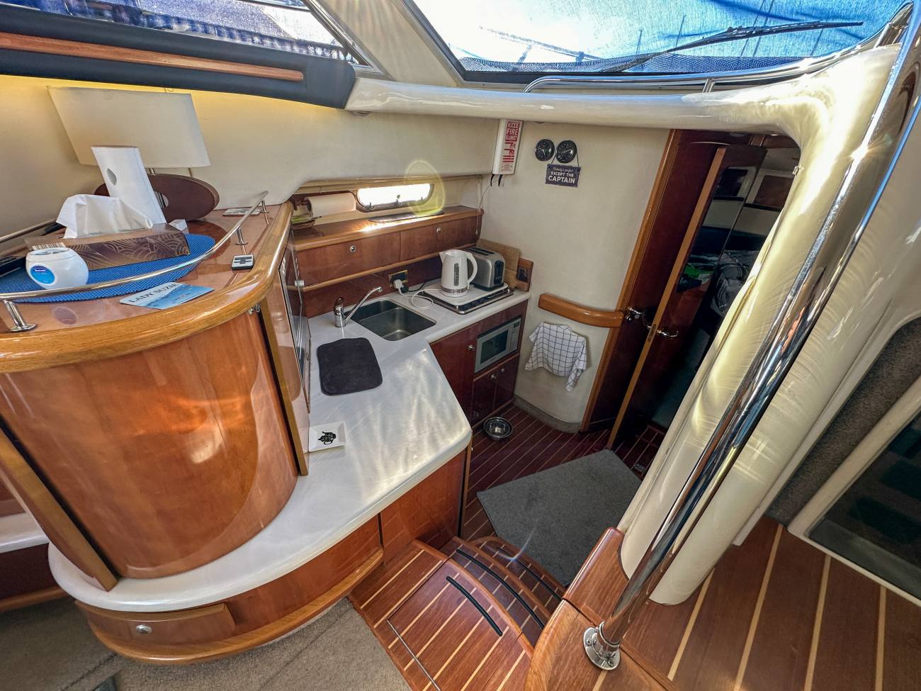 2001 Sealine F43 image 42
