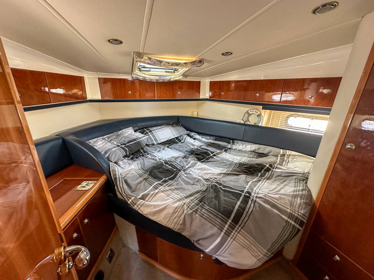 2001 Sealine F43 image 44