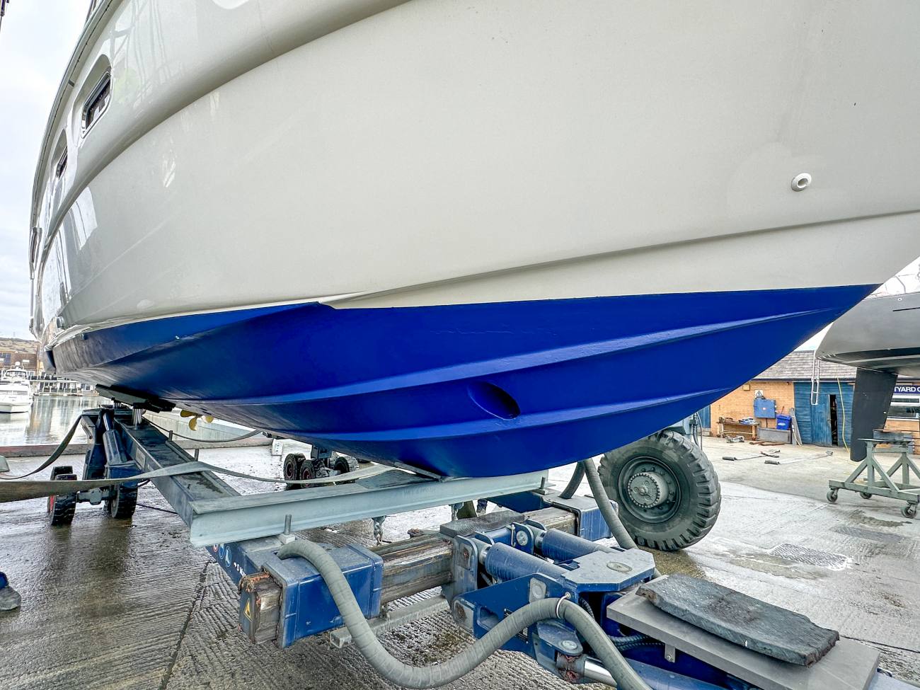 2001 Sealine F43 image 5