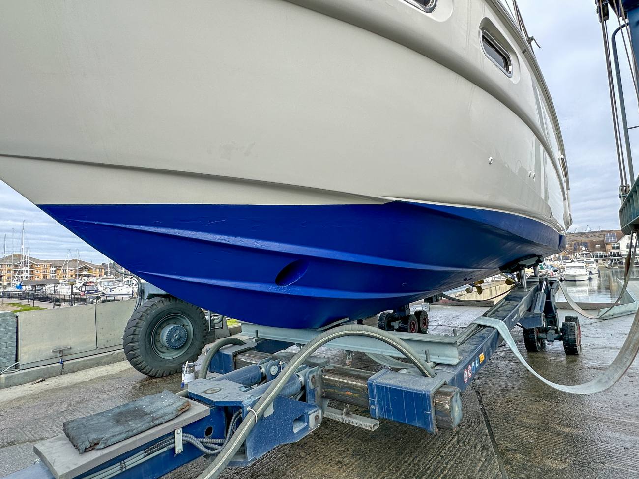 2001 Sealine F43 image 7