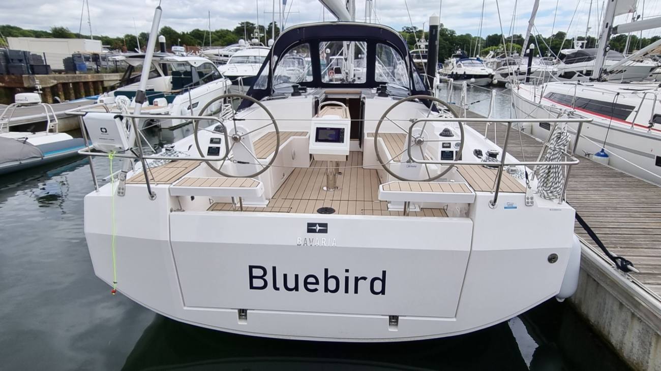 2022 Bavaria C38 image 11