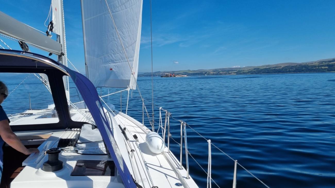 2022 Bavaria C38 image 18