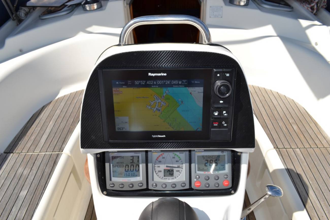 2005 Bavaria 39 Cruiser image 17