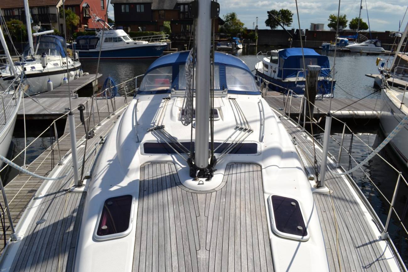 2005 Bavaria 39 Cruiser image 19
