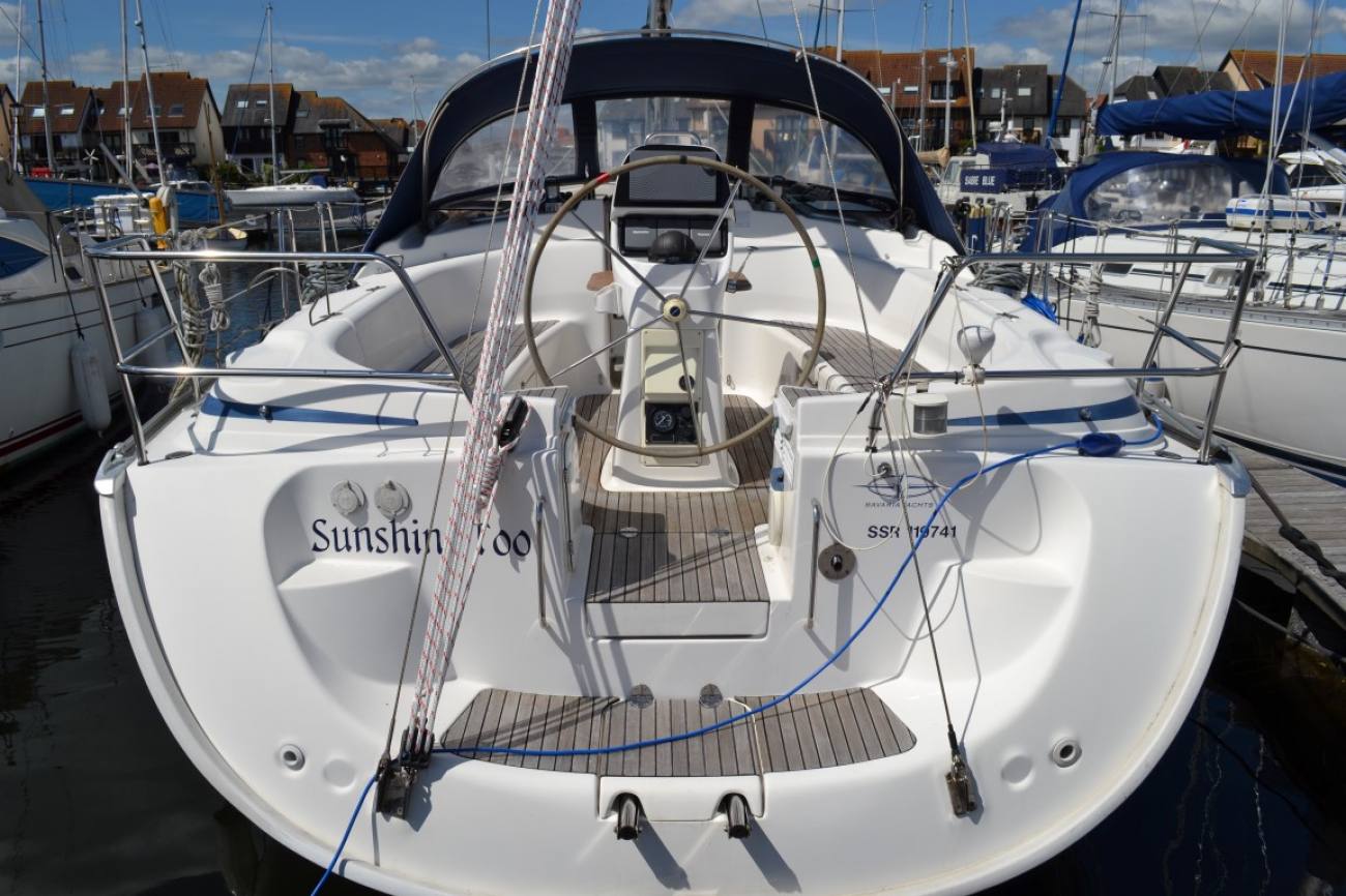 2005 Bavaria 39 Cruiser image 12