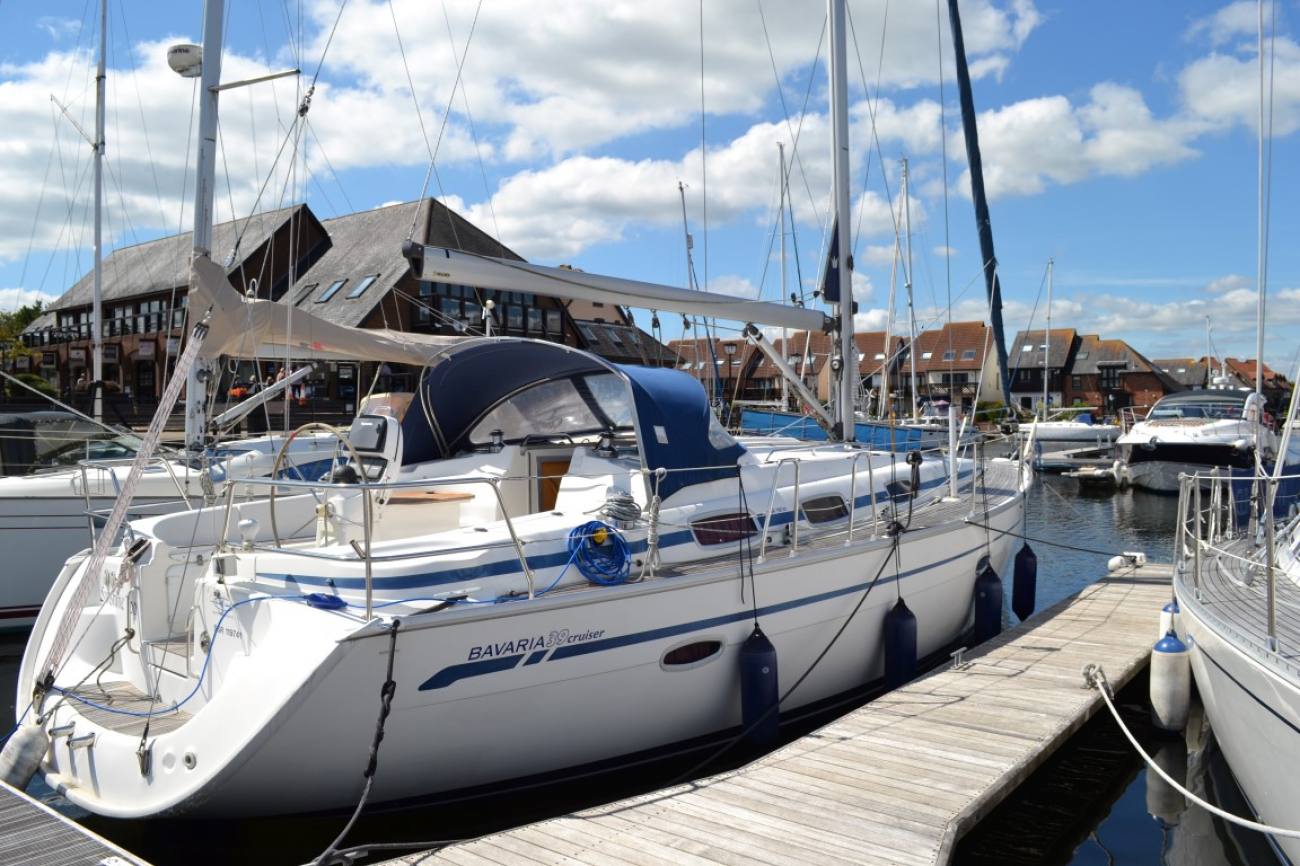 2005 Bavaria 39 Cruiser image 11