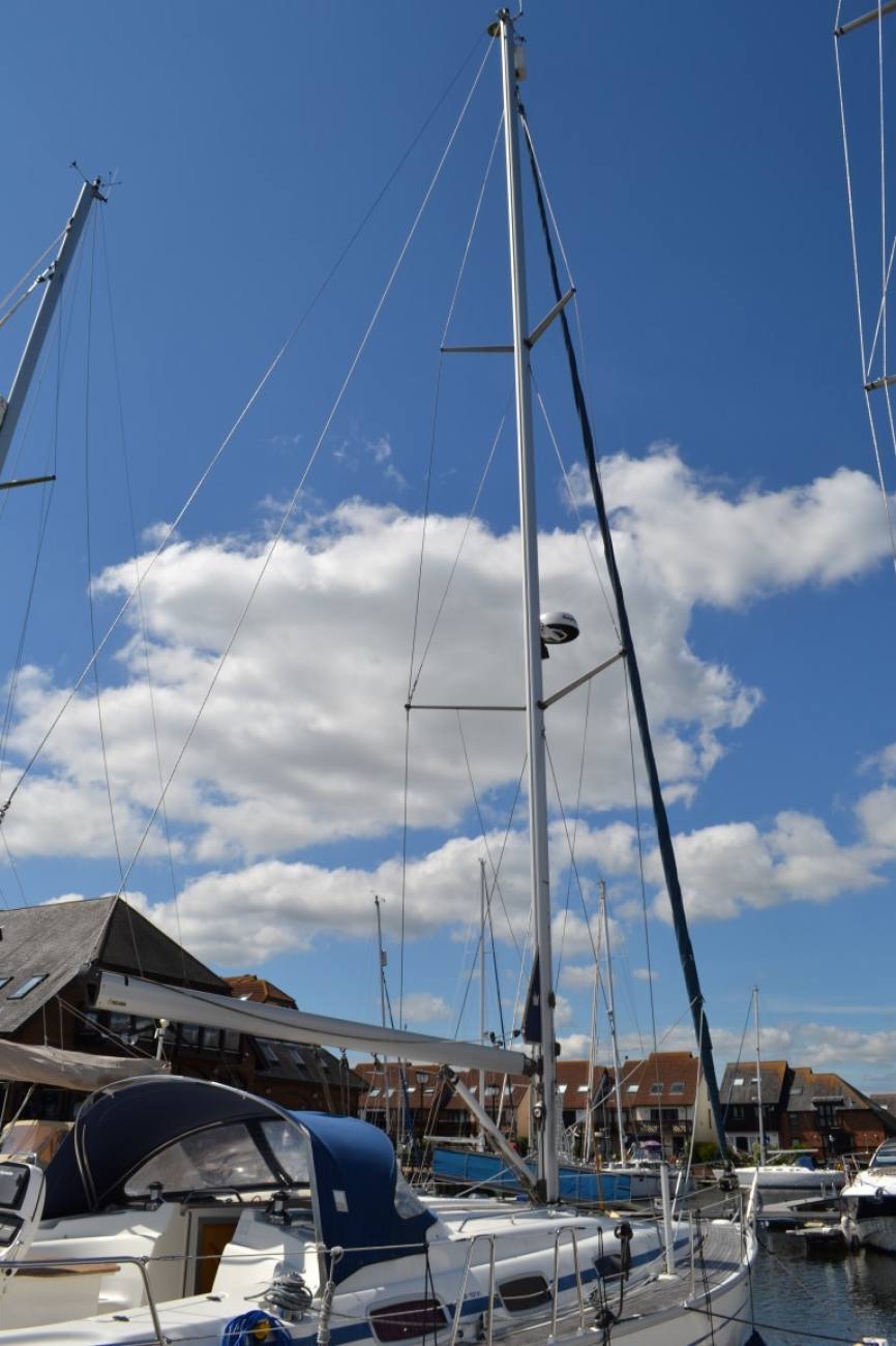 2005 Bavaria 39 Cruiser image 21