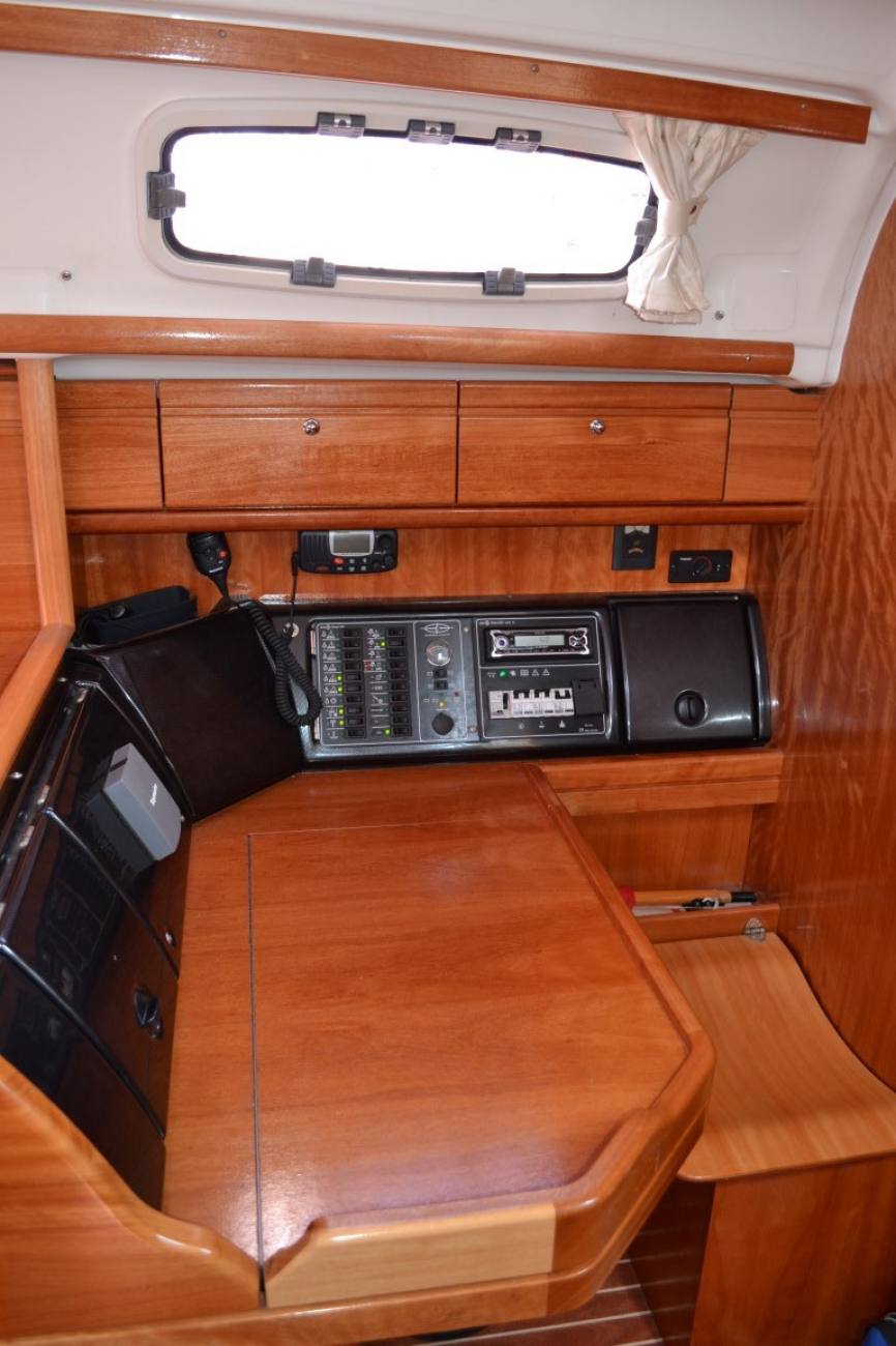 2005 Bavaria 39 Cruiser image 27