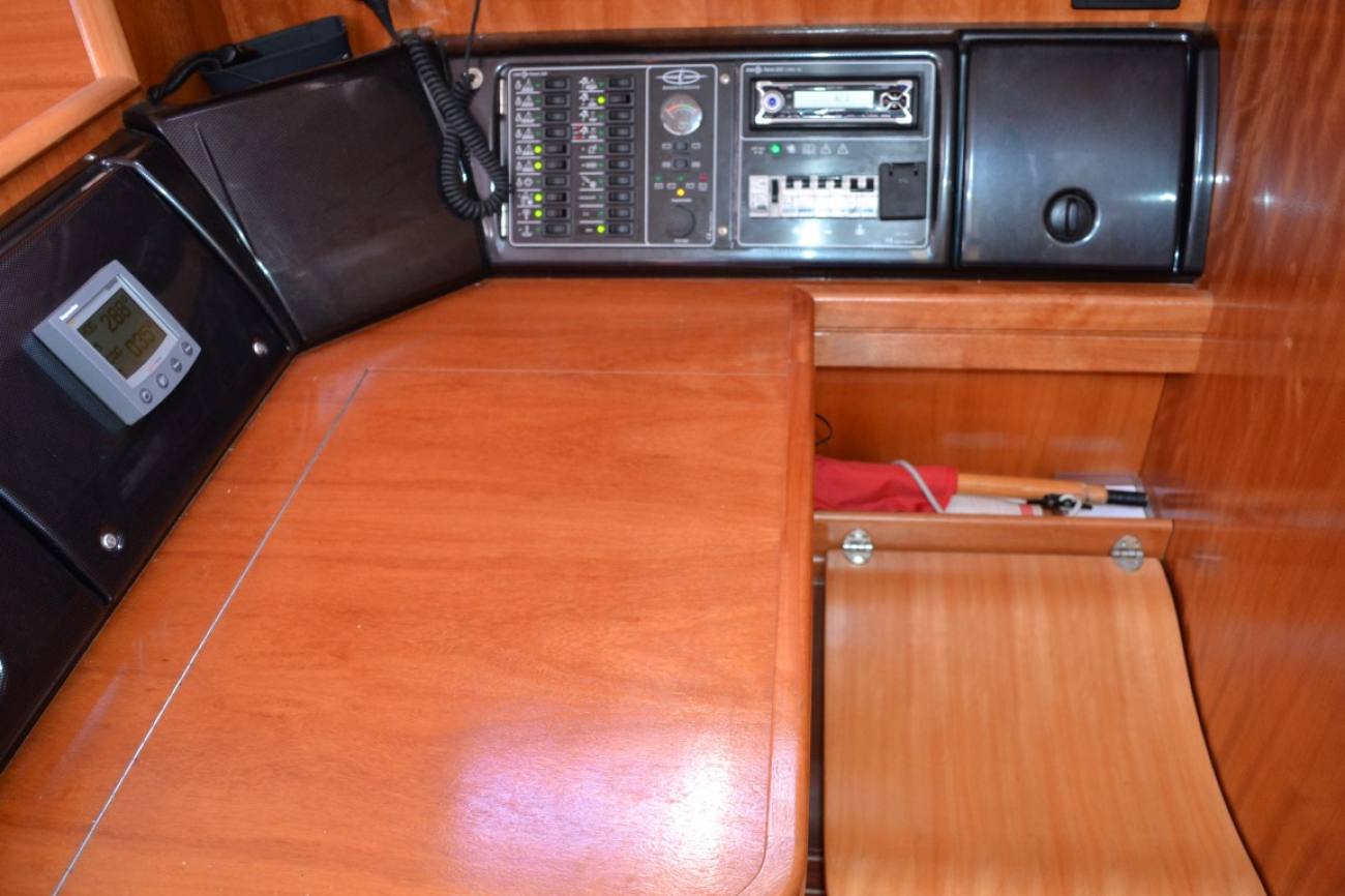 2005 Bavaria 39 Cruiser image 28