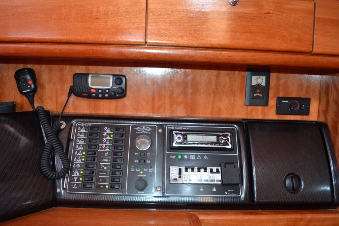 2005 Bavaria 39 Cruiser image 29