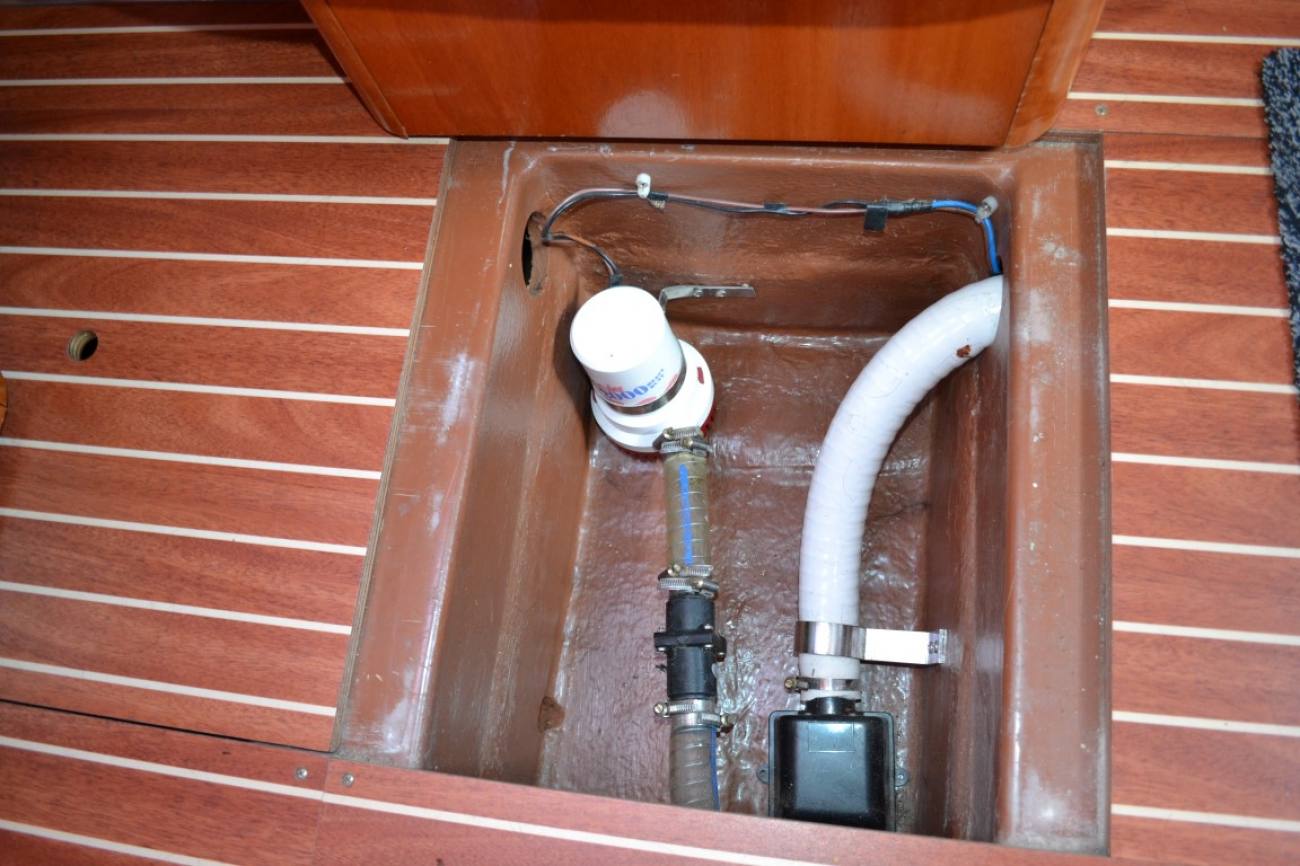 2005 Bavaria 39 Cruiser image 31