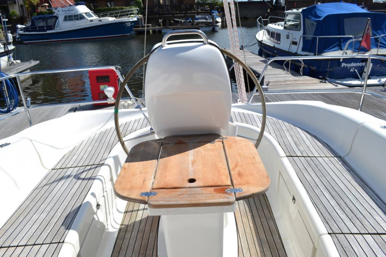 2005 Bavaria 39 Cruiser image 33