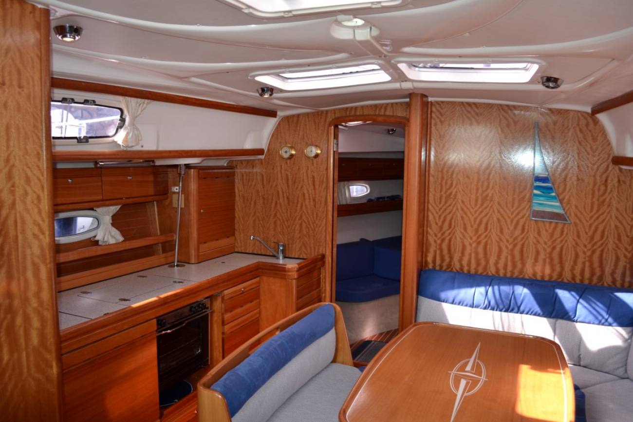 2005 Bavaria 39 Cruiser image 41