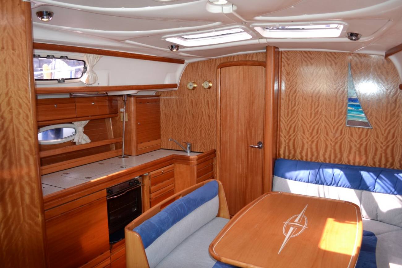 2005 Bavaria 39 Cruiser image 43