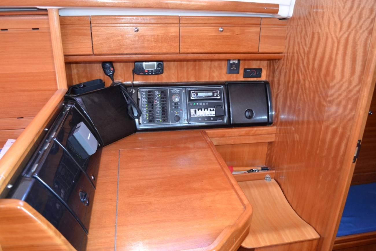 2005 Bavaria 39 Cruiser image 46