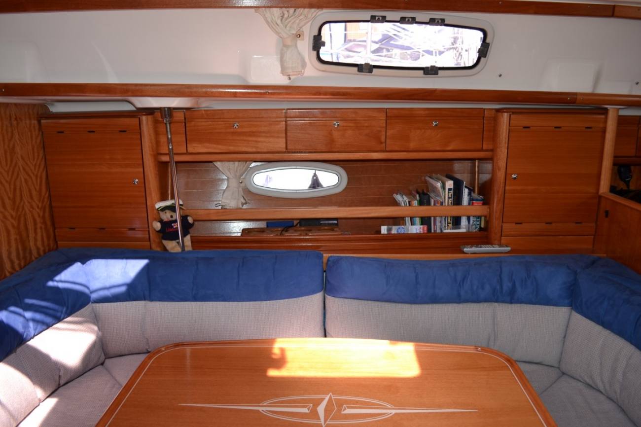 2005 Bavaria 39 Cruiser image 53