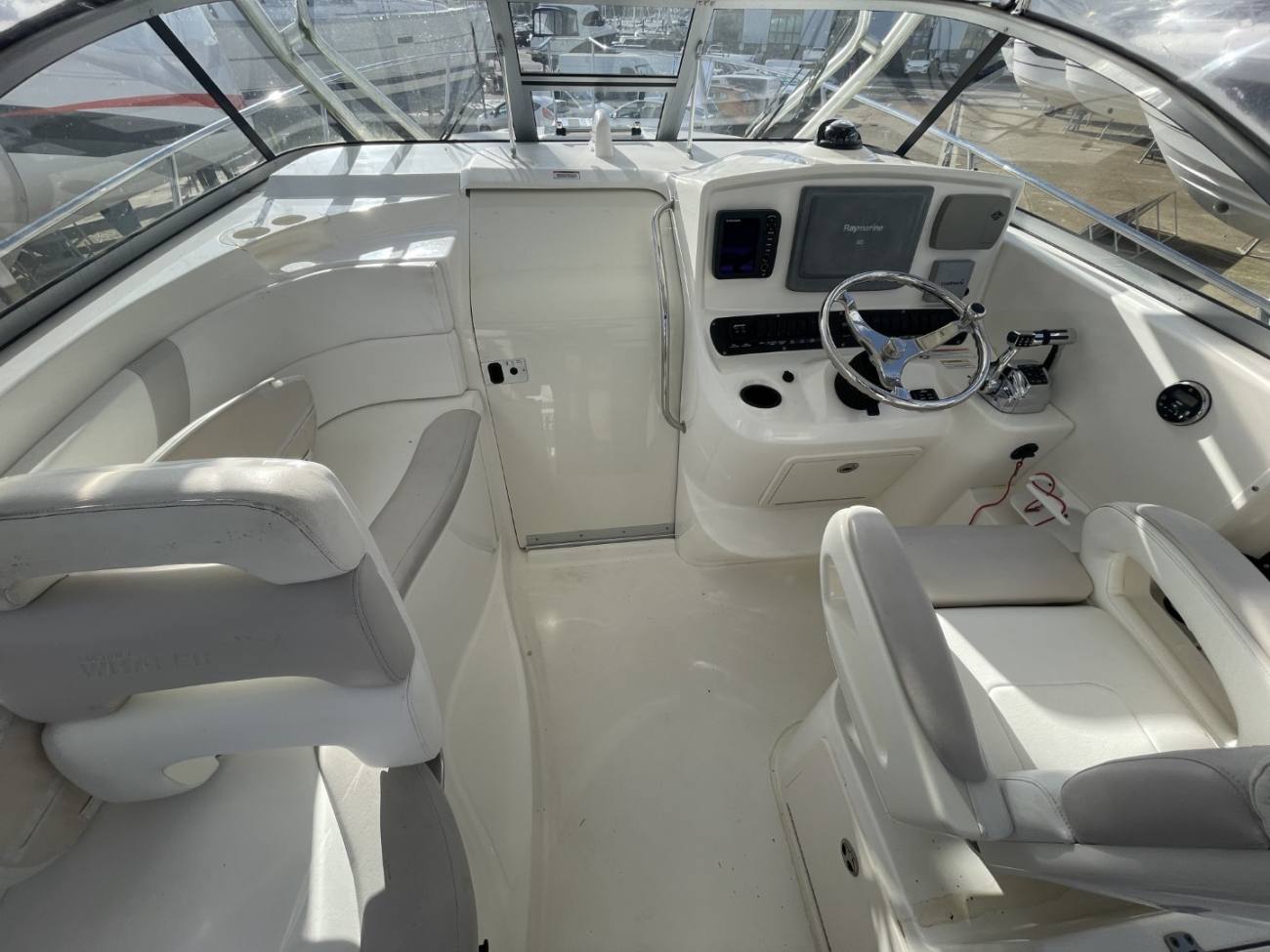 2006 Boston Whaler 305 Conquest image 17
