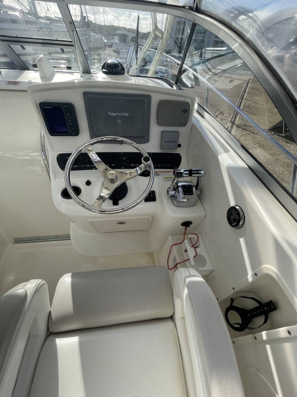 2006 Boston Whaler 305 Conquest image 18