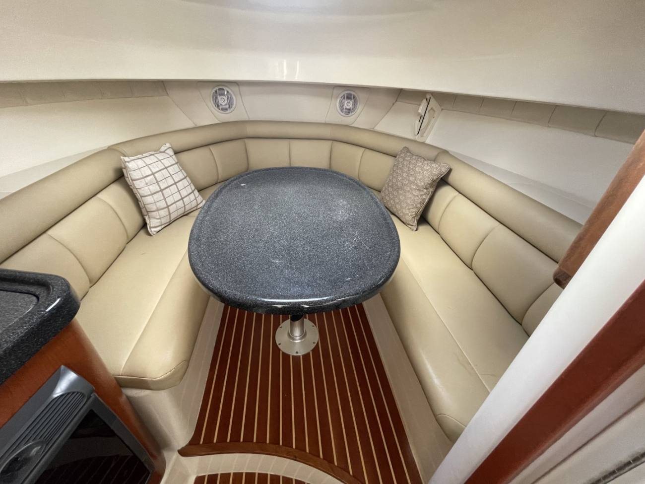 2006 Boston Whaler 305 Conquest image 21