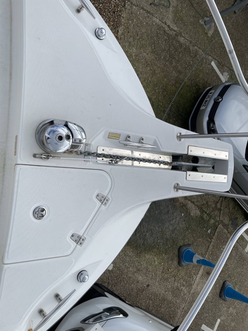 2006 Boston Whaler 305 Conquest image 6