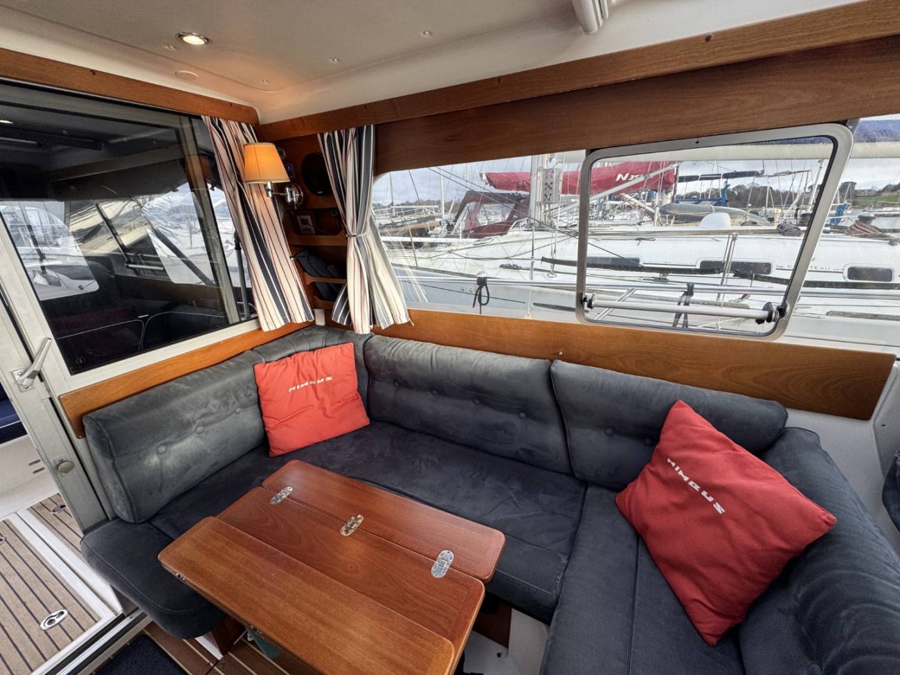 2007 Nimbus 320 Coupe image 3