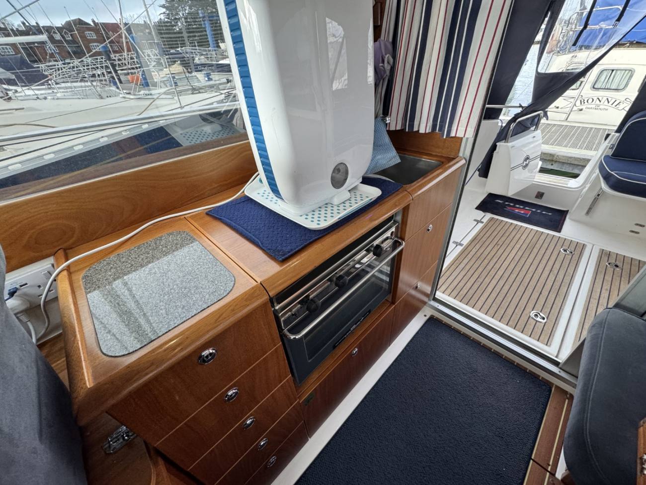 2007 Nimbus 320 Coupe image 15