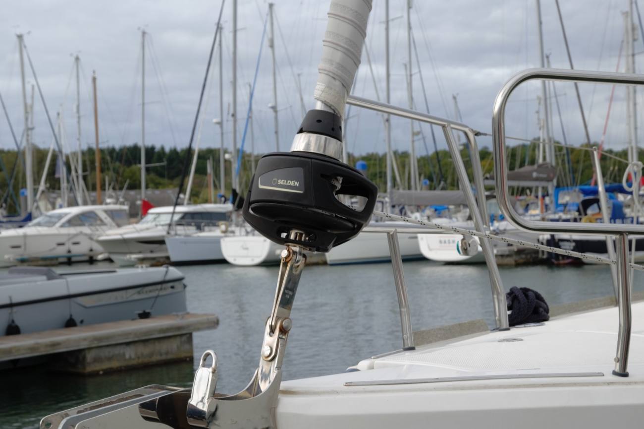 2020 Bavaria Vision 42 image 19