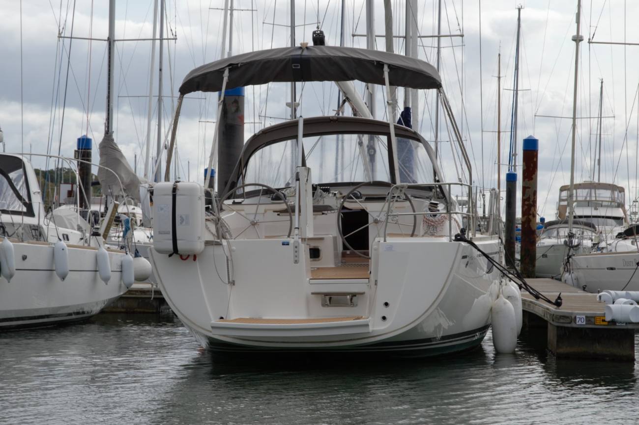 2020 Bavaria Vision 42 image 14