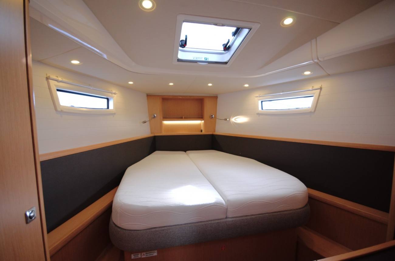 2020 Bavaria Vision 42 image 39
