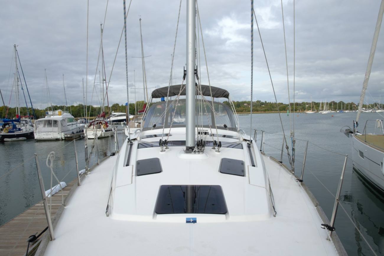 2020 Bavaria Vision 42 image 28