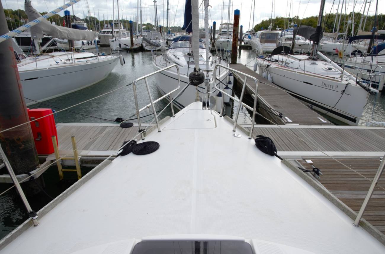 2020 Bavaria Vision 42 image 29