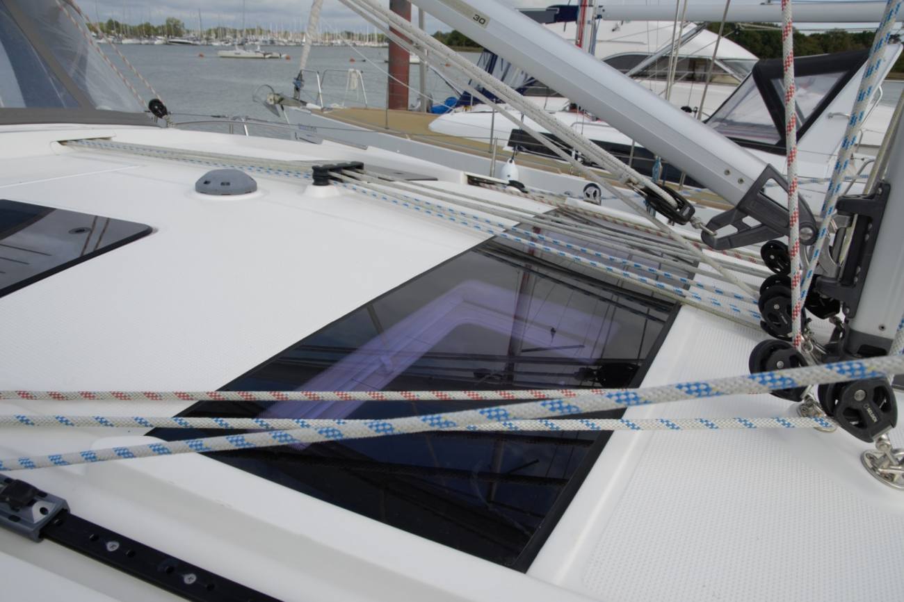 2020 Bavaria Vision 42 image 31