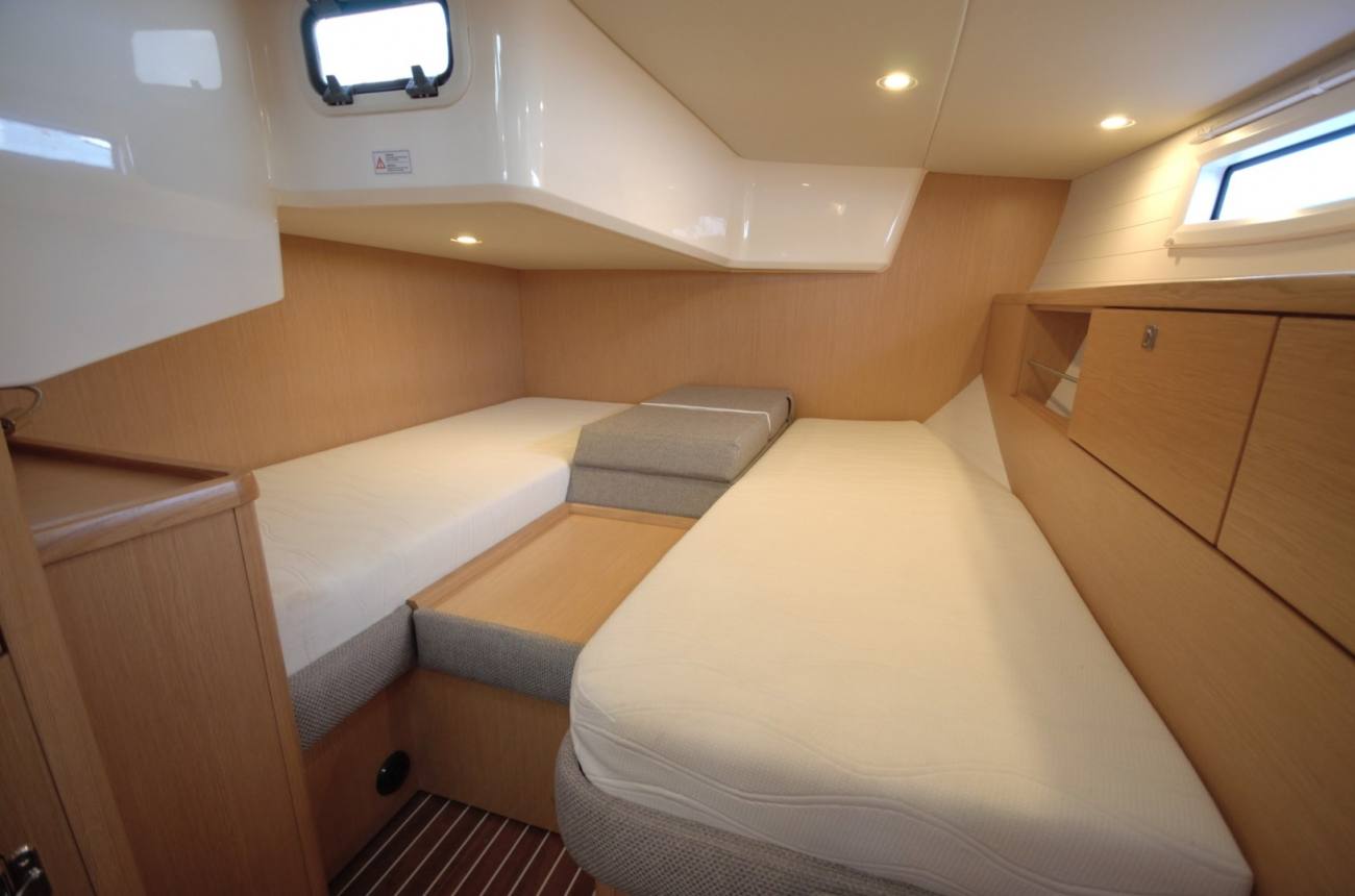 2020 Bavaria Vision 42 image 45