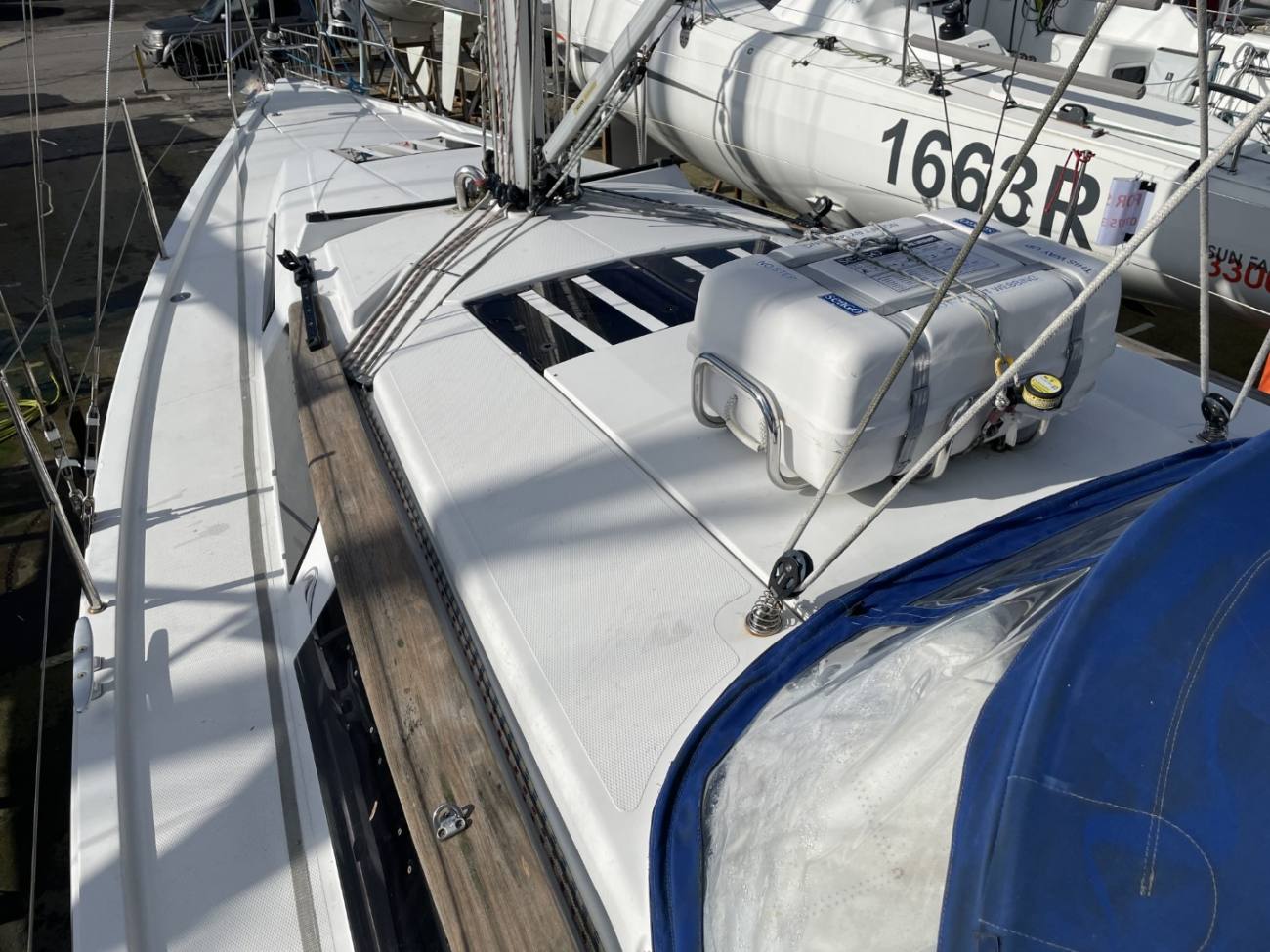 2015 Hanse 345 image 16