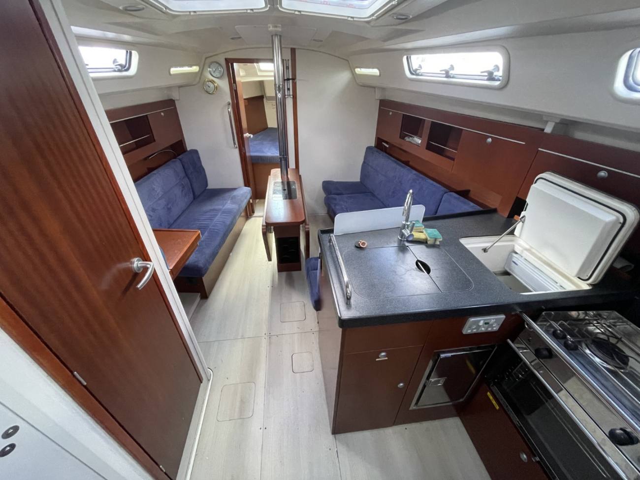 2015 Hanse 345 image 2
