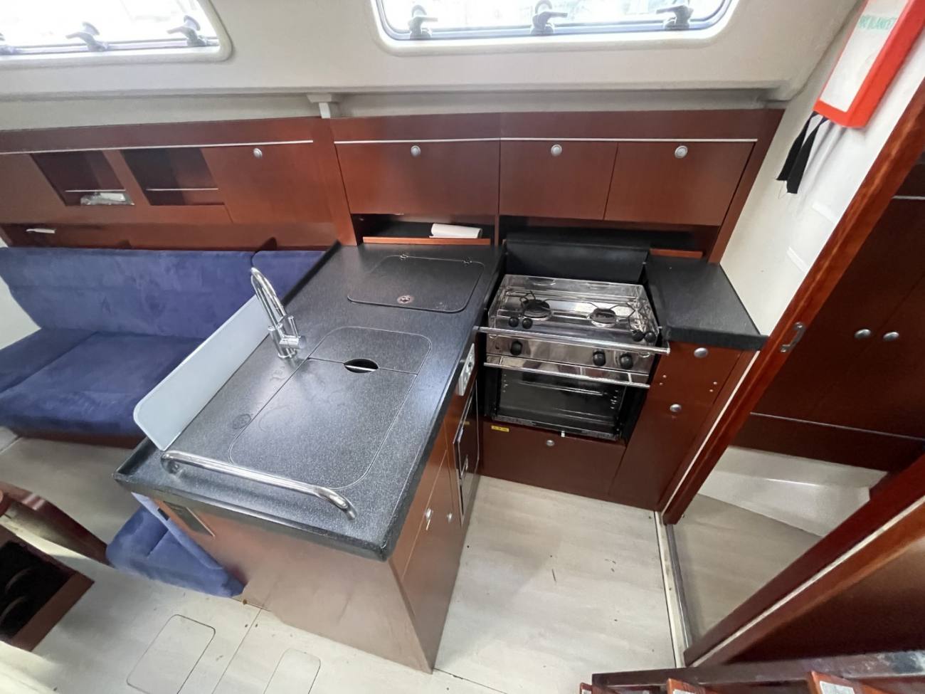 2015 Hanse 345 image 3
