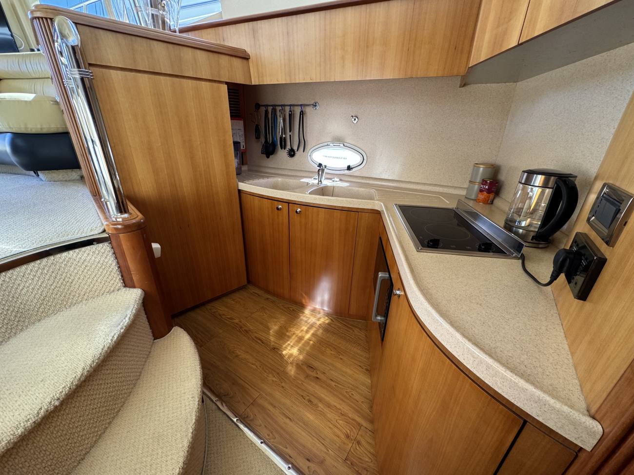 2005 Azimut 42 image 42