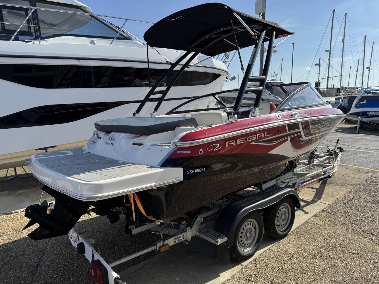 2017 1900 ESX image 18