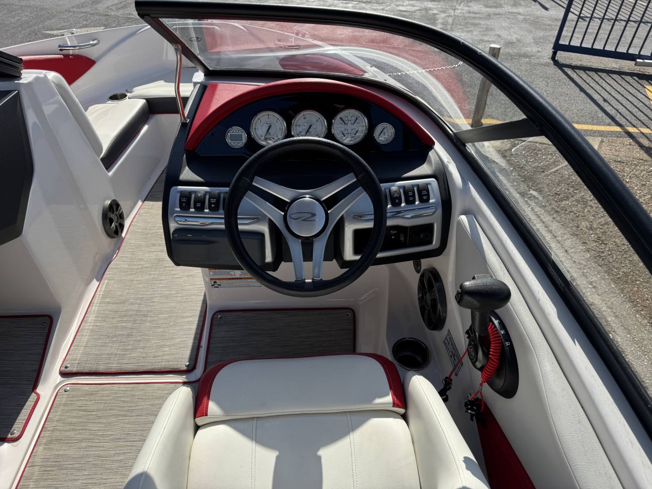 2017 1900 ESX image 3