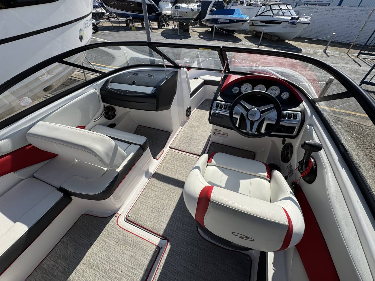 2017 1900 ESX image 6