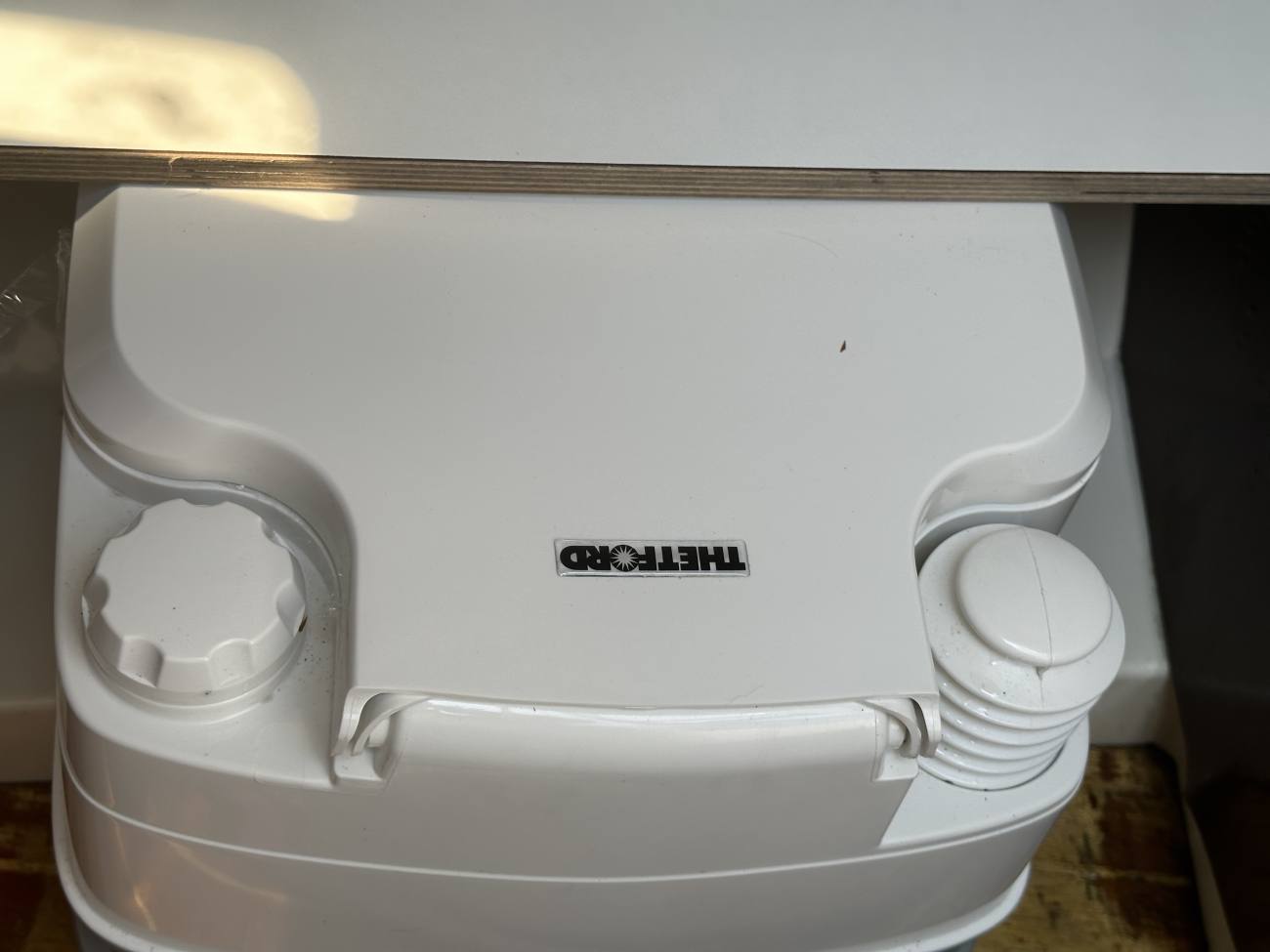 2003 Aquador 23 Walkaround image 2