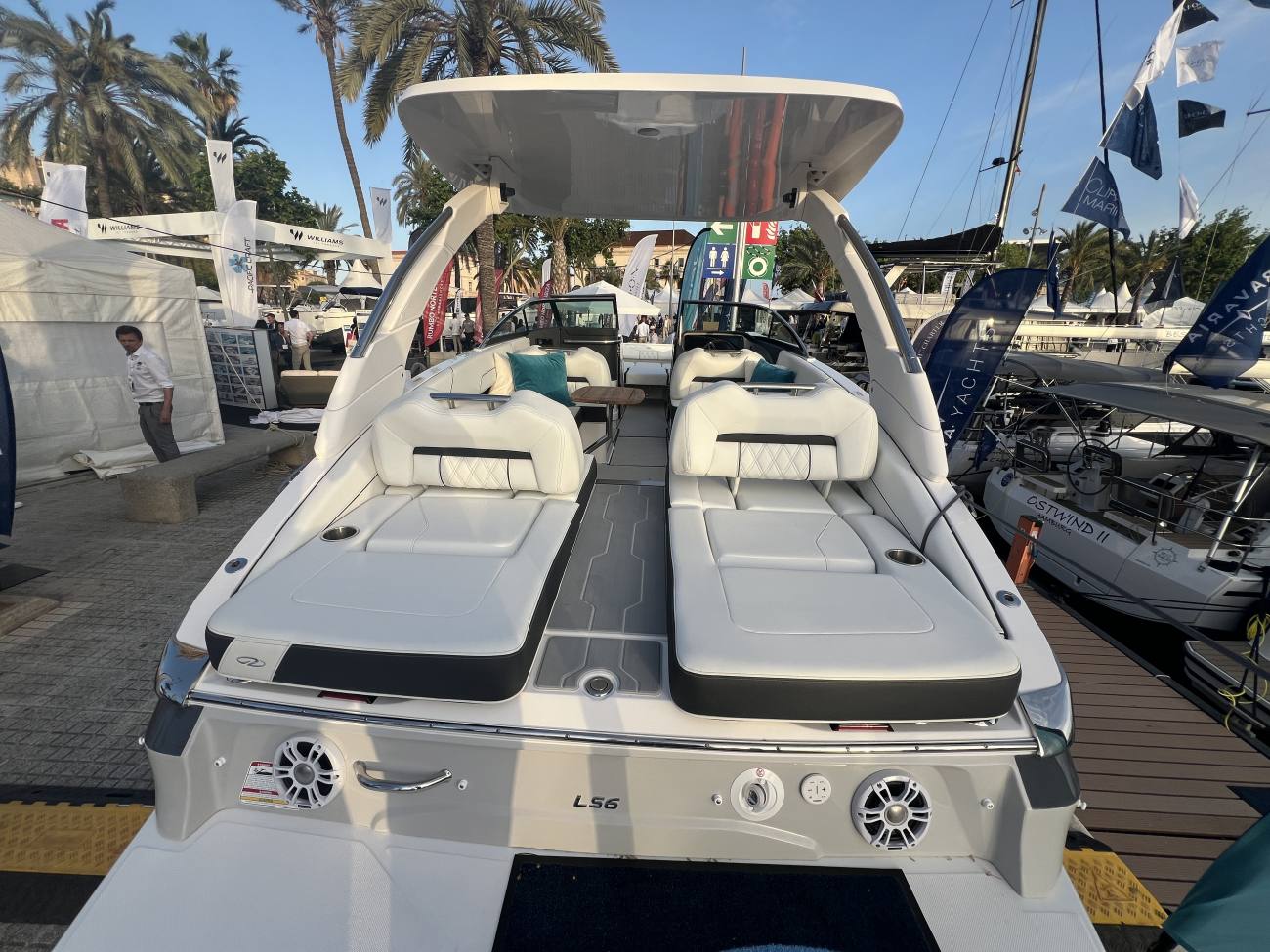 2025 Regal LS6 bowrider image 19