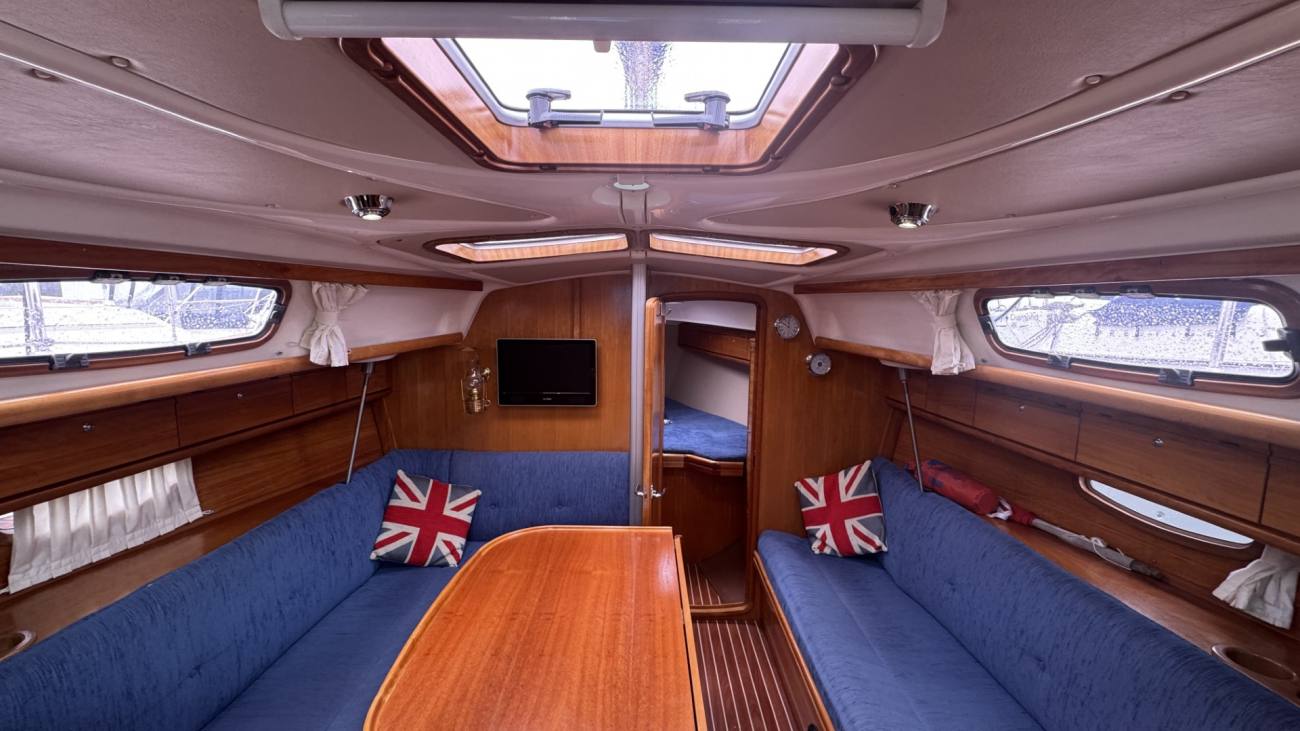 2007 Bavaria 33 Cruiser image 31