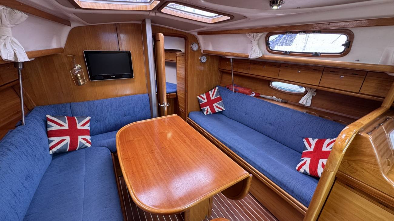 2007 Bavaria 33 Cruiser image 35