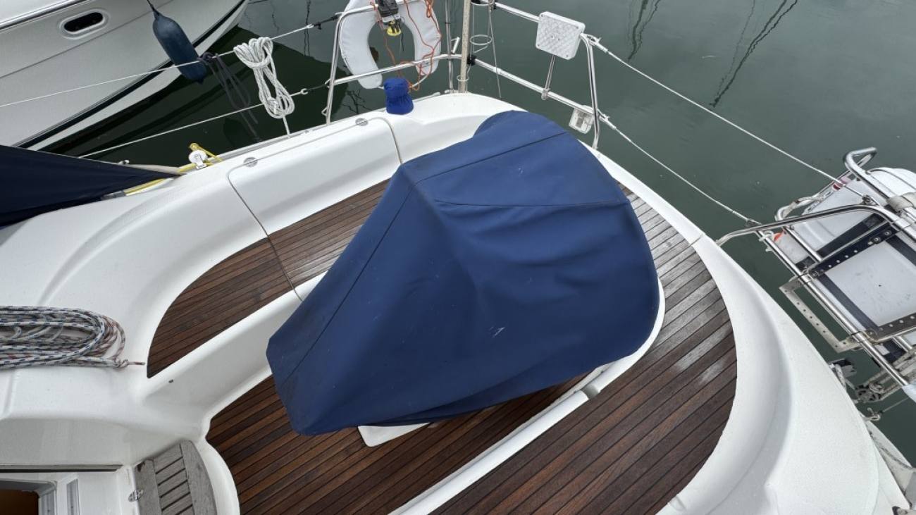 2007 Bavaria 33 Cruiser image 20