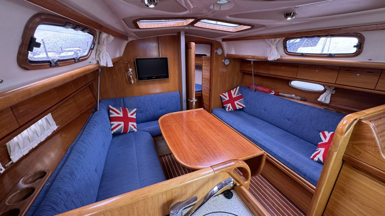 2007 Bavaria 33 Cruiser image 34