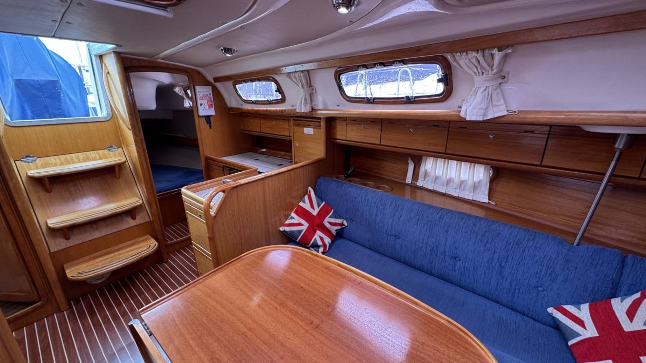 2007 Bavaria 33 Cruiser image 36